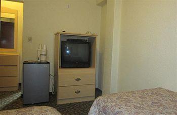 סלינס Traveler'S Hotel מראה חיצוני תמונה